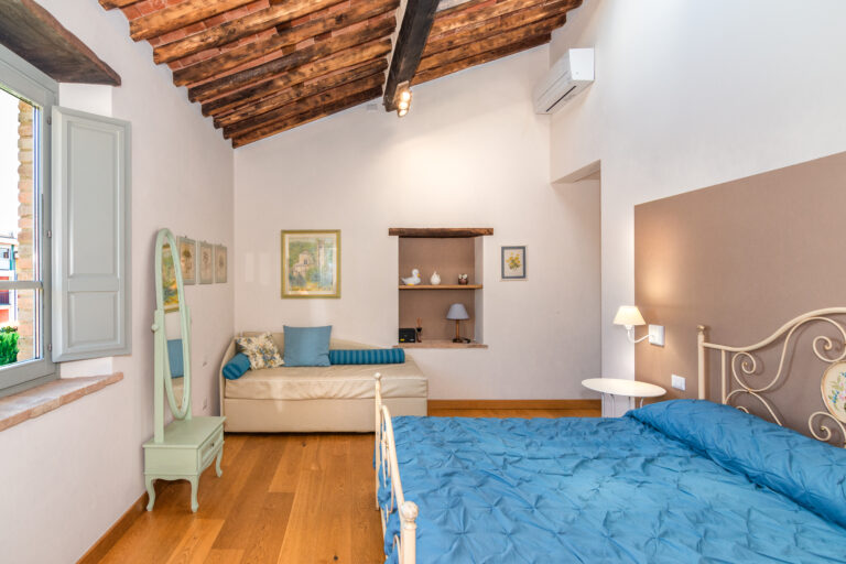 Camera La rondine del Casale 1918, B&B a Pietrasanta